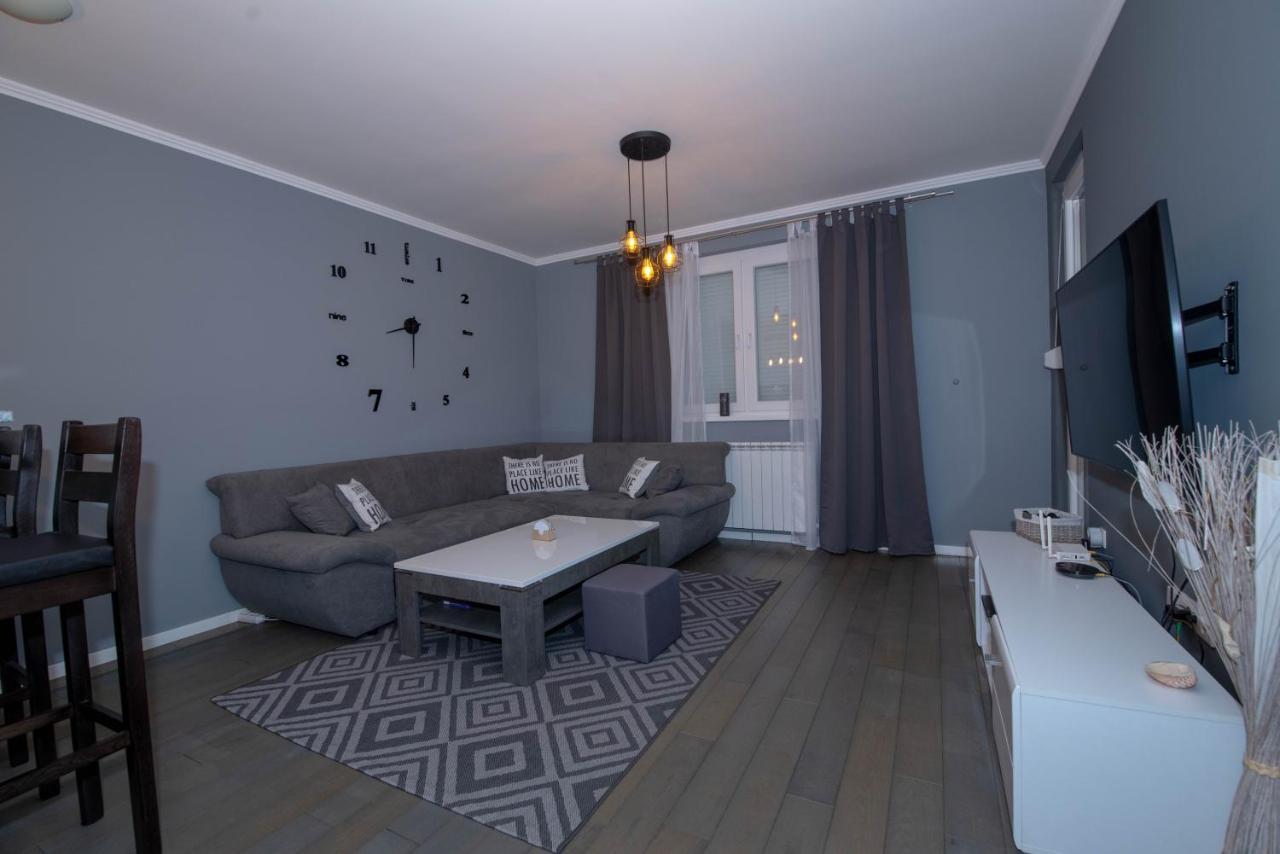 Athena Apartman Lukavica Exterior foto